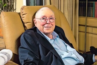 Berkshire Hathaway's Charlie Munger: "Never Touch" Crypto