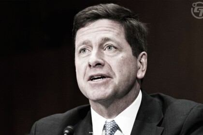 Former SEC Chair Clayton Called Out on Bitcoin ETFs