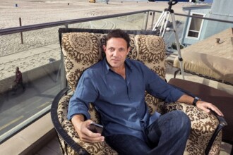 Jordan Belfort says, “Buy bitcoins to earn profits”