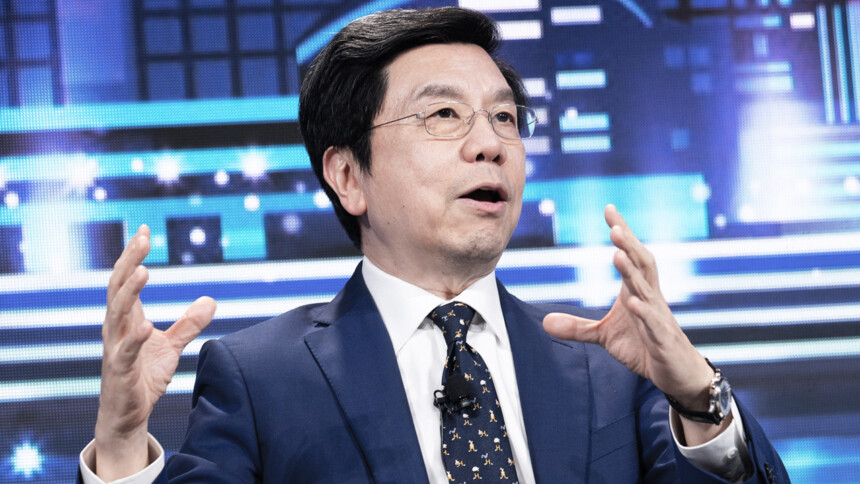 Kai-Fu Lee Insists AI Will Replace Jobs