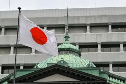 Bank of Japan Halts Rate Hikes Due to Market Volatility