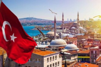 Coinbase and KuCoin Apply for Crypto Licenses in Turkey