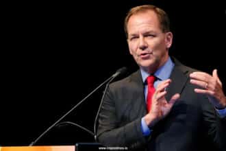 Paul Tudor Jones Says He’s “Long” on Gold and Bitcoin