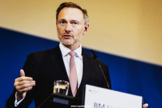 German Politician Lindner Criticizes Scholz for not Adopting BTC