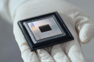 Google's Willow Quantum Chip Sparks Bitcoin Security Debate